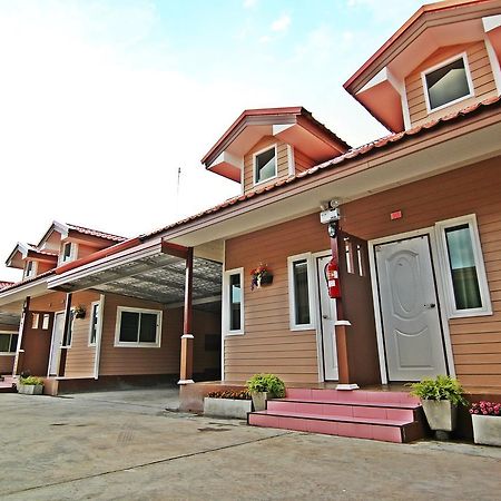 Rojanavee Resort Nakhon Nayok Extérieur photo
